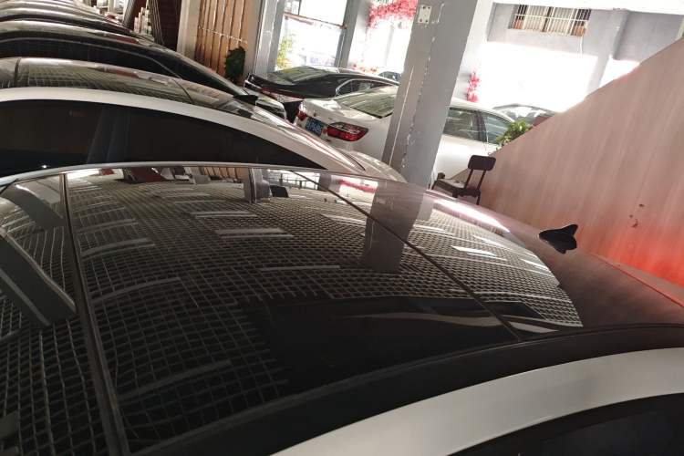 Used Hyundai Mistra 2016 1.8L Automatic Smart GLS Roof