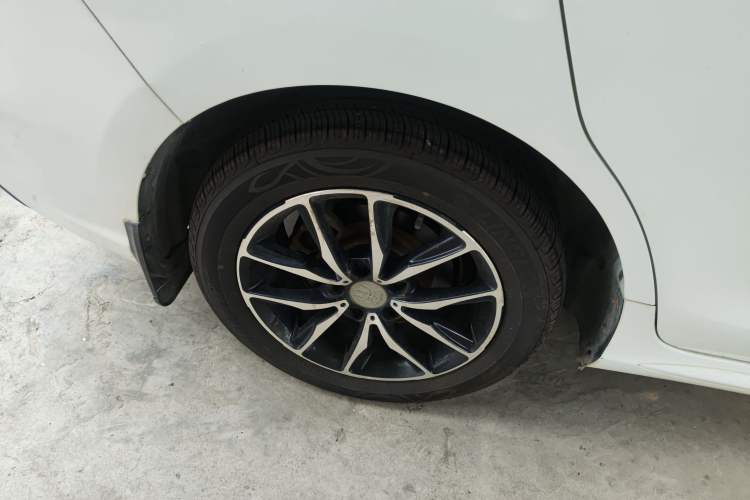 Used BYD Song MAX 2018 1.5T Manual Smart Connect Luxury 6-Seater
