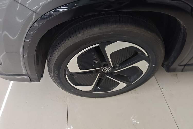 Used CHANGAN CS75 PLUS iDD 2023 ZhiDian iDD Smart Leading Model
