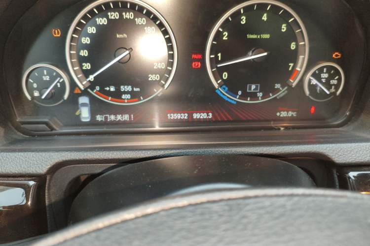 Used BMW 5 Series GT 2011 535i Elegant Edition Odometer Close Up