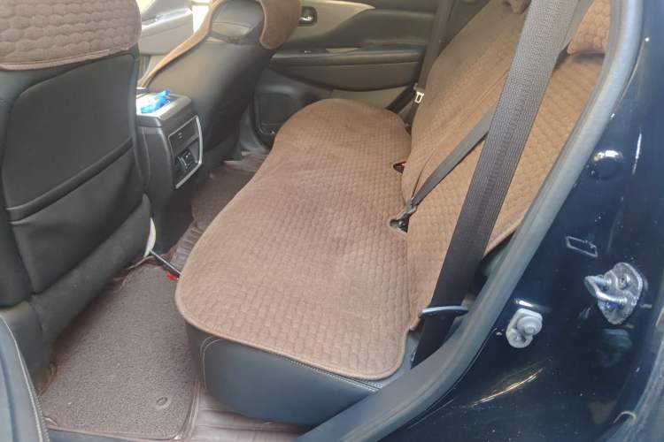 Used Nissan Murano 2019 2.5L XL Two-Wheel Drive Smart Connect Luxury Edition China VI Standard Left Rear Seat