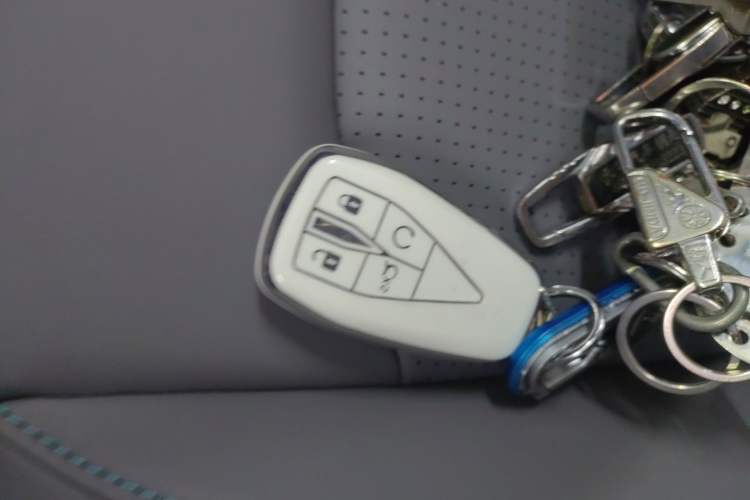 Used CHANGAN UNI-T 2023 Second-Generation 1.5T Prestige Model Vehicle Key