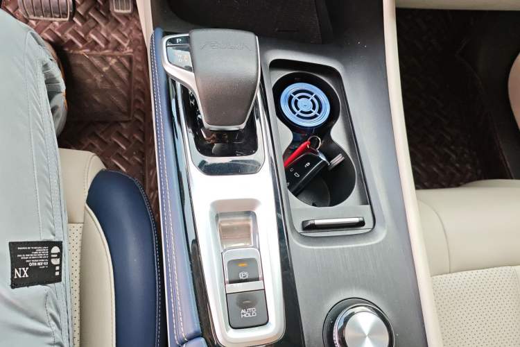 Used Dongfeng Aeolus Huge 2022 Mach Power 1.5T Dare-to-Love Edition
