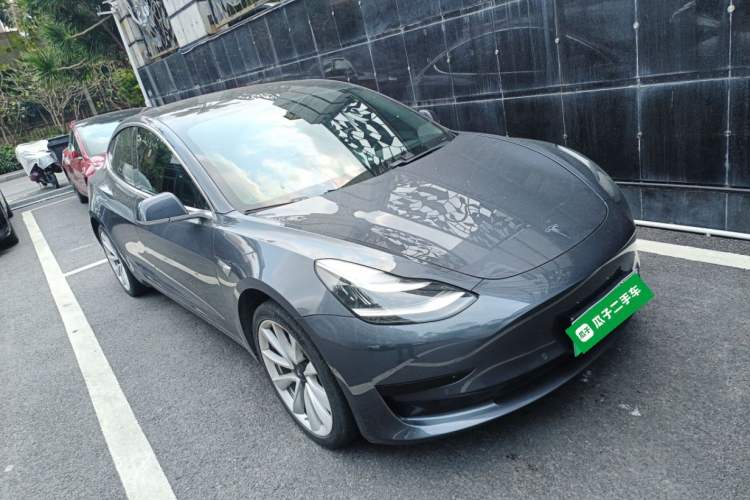 Used Tesla Model 3 2019 Standard Range Rear-Drive Upgraded Version Front Right 45 Deg