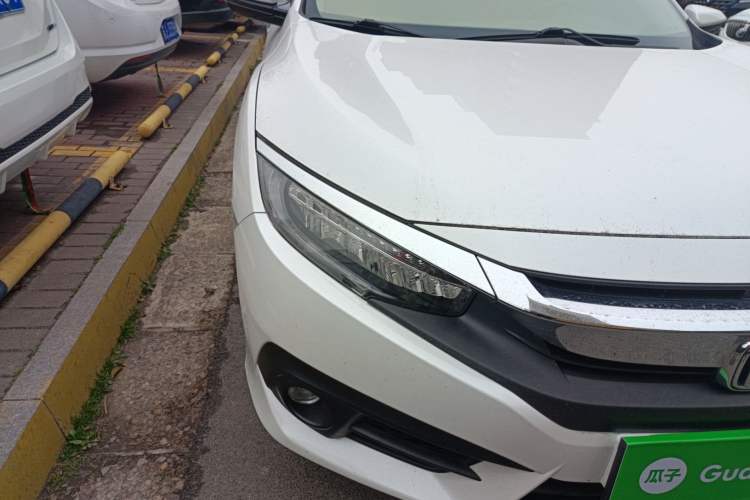 Used Honda Civic 2016 220TURBO CVT Prestige Edition
