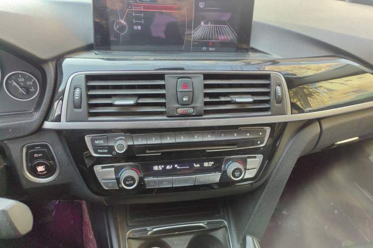 Used BMW 3 Series 2017 320Li Fashion Model
