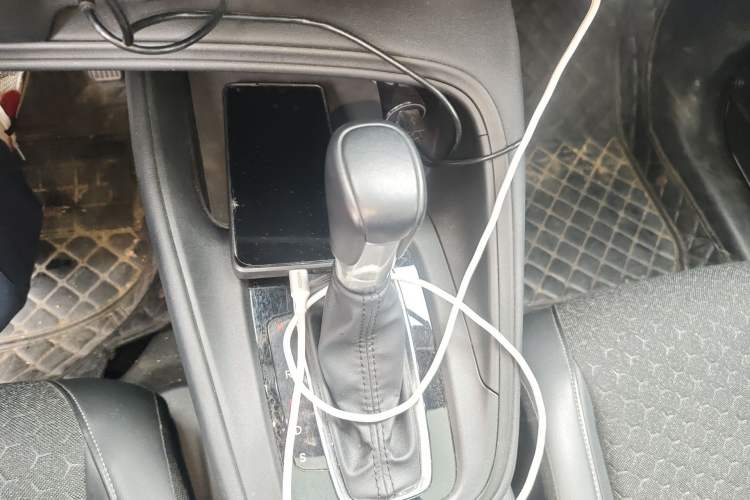 Used Honda XR-V 2023 Facelift 1.5L CVT Trend Edition Gear Lever