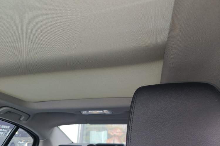 Used BMW 1 Series 2018 120i Design Package Model Headliner