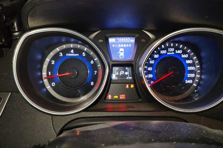 Used Hyundai Elantra (5th Generation / Langdong) 2012 1.6L Automatic Leading Model
