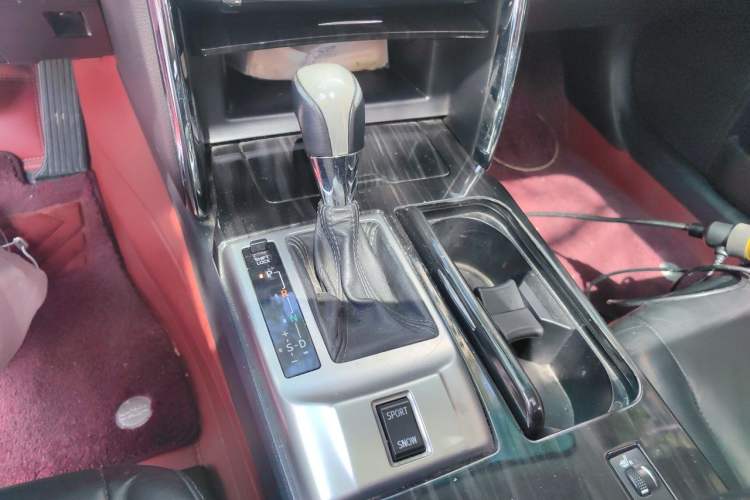 Used Toyota Reiz 2012 2.5V Fengdu Elite Stylish Edition
