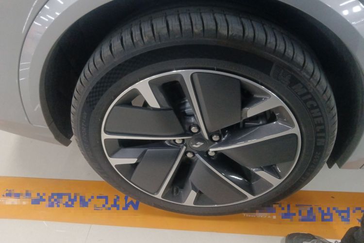 Used Li Auto L8 2025 Ultra Smart Refreshed Edition
