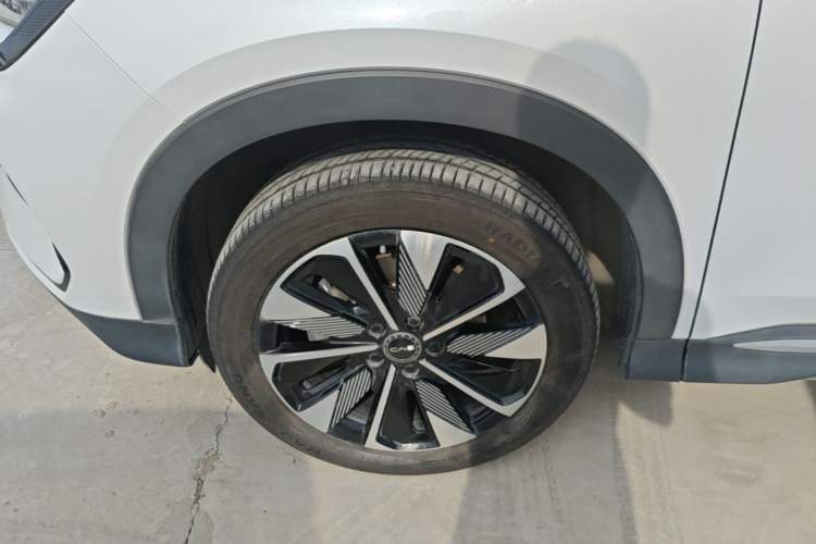 Used BYD Song PLUS New Energy 2025 DM-i 112KM Prestige Model Exterior 4