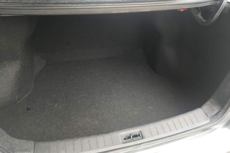 Used Nissan Sylphy 2021 Classic 1.6XE CVT Comfort Edition Trunk