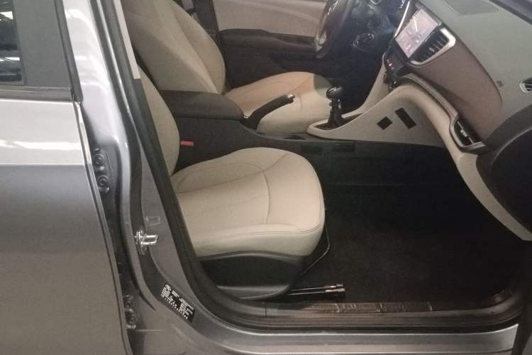 Used Buick GT 2018 15T Manual Entry-Level Version China V Standard Right Front Seat