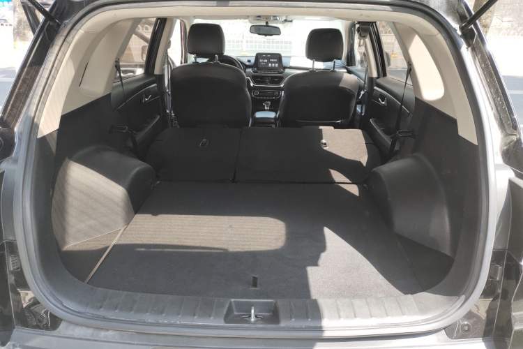 Used Kia Sportage R 2019 2.0L Automatic Smart Luxury Edition Trunk