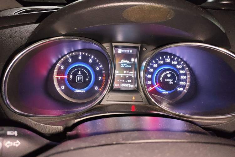 Used Hyundai Santa Fe Classic 2013 3.0L 4x4 Premium Edition 7-Seater Euro IV