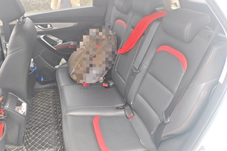 Used Changan CS55 2019 1.5T Manual Colorful Model China VI Standard
