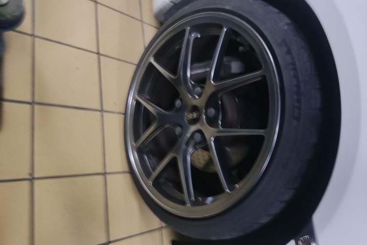 Used Porsche Boxster 2009 Boxster 2.9L Right Front Wheel Hub