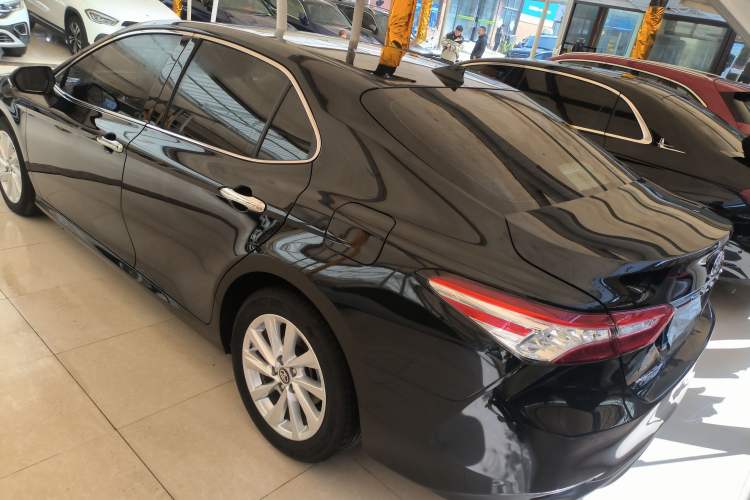 Used Toyota Camry 2021 2.0G Luxury Edition Rear Left 45 Deg