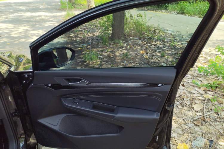 Used Volkswagen Golf 2023 Facelift 280TSI DSG R-Line Lite