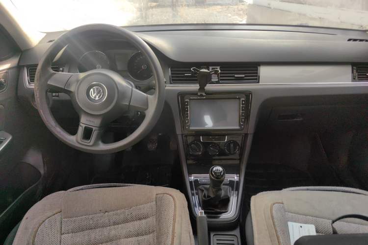 Used Volkswagen Bora 2013 1.6L Manual Fashion Edition
