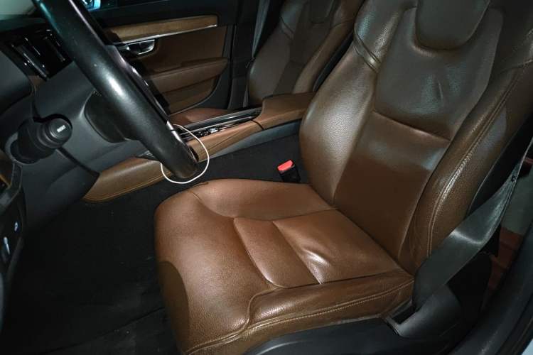 Used Volvo S90 2019 T5 Zhiyi Edition
