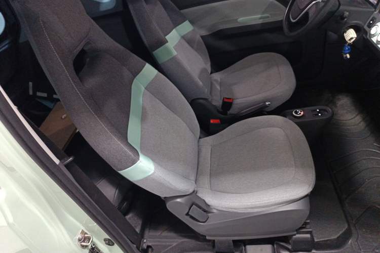 Used Wuling Hongguang MINIEV 2021 Macaron Premium Model – Lithium Iron Phosphate
