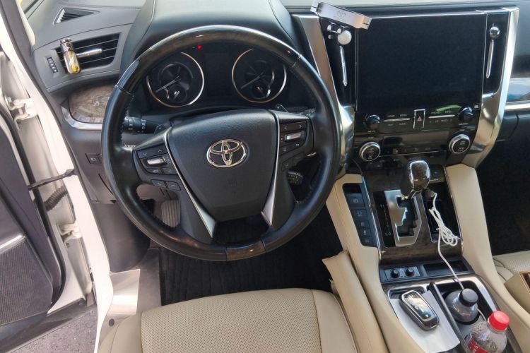 Used Toyota Vellfire 2021 Crown Dual-Engine 2.5L HV Supreme Edition
