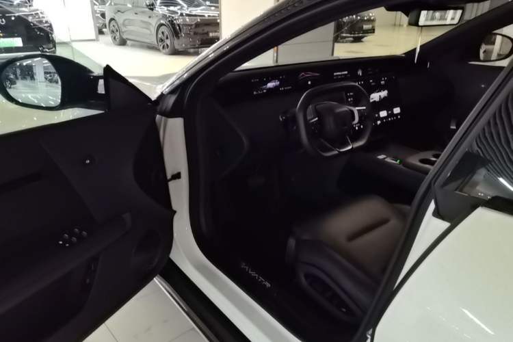 Used Avatr 06 2025 Ultra Pure Electric Edition Driver Seat