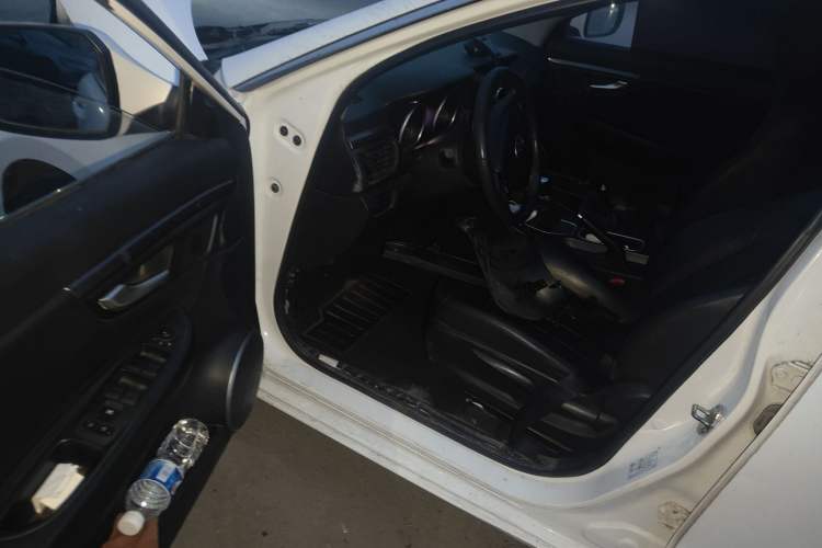 Used Bestune B50 2016 1.6L manual luxury version Driver Seat