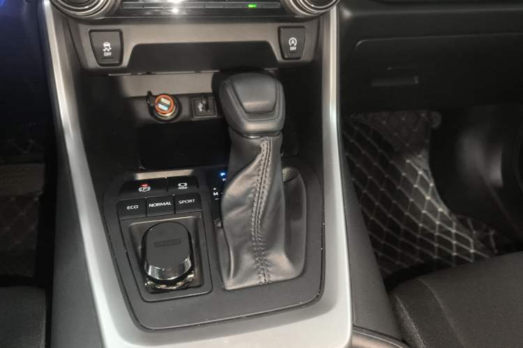 Used Toyota Wildlander 2024 2.0L CVT Two-Wheel Drive Leading Edition
