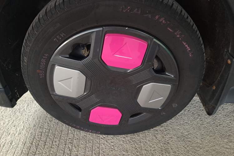 Used Geely Galaxy Panda 2024 200km Panda Kart Left Front Wheel Hub