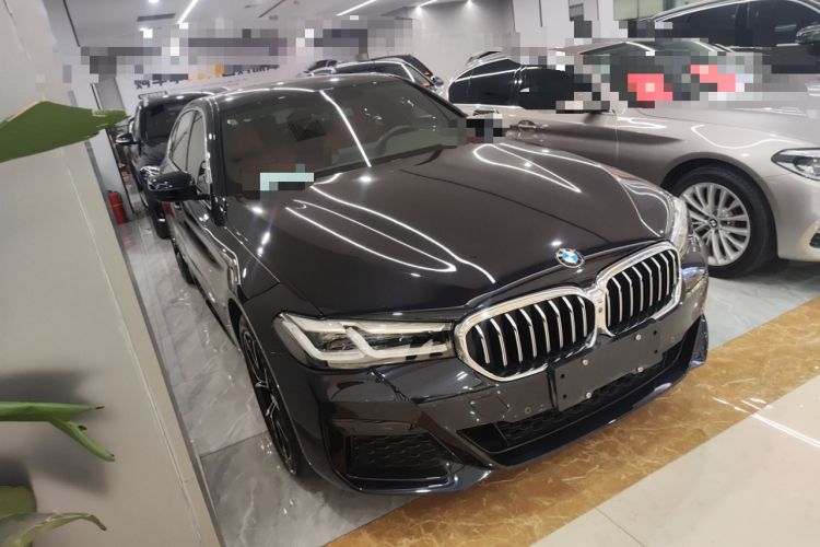 Used BMW 5 Series 2022 Revised Version 3 530Li Luxury Edition M Sport Package Front Right 45 Deg