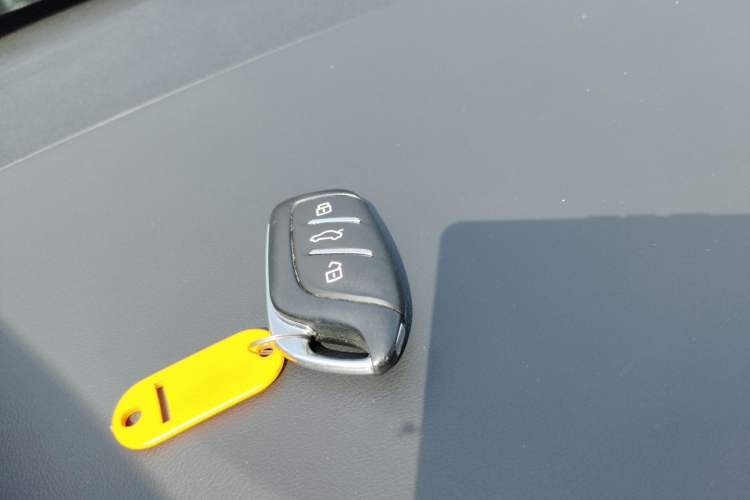 Used Roewe D7 2023 DMH 125km Flagship Edition Interior 1