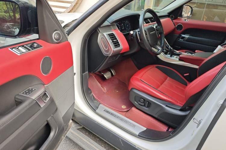 Used Land Rover Range Sport 2021 3.0 L6 YAO Black Edition