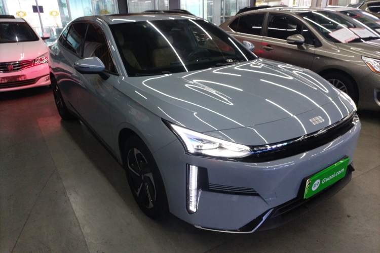 Used Geely Galaxy L6 2024 125km PLUS Dragon Edition