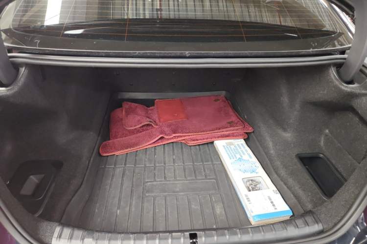 Used BMW 5 Series 2022 Restyled 530Li Leading Edition M Sport Package Trunk