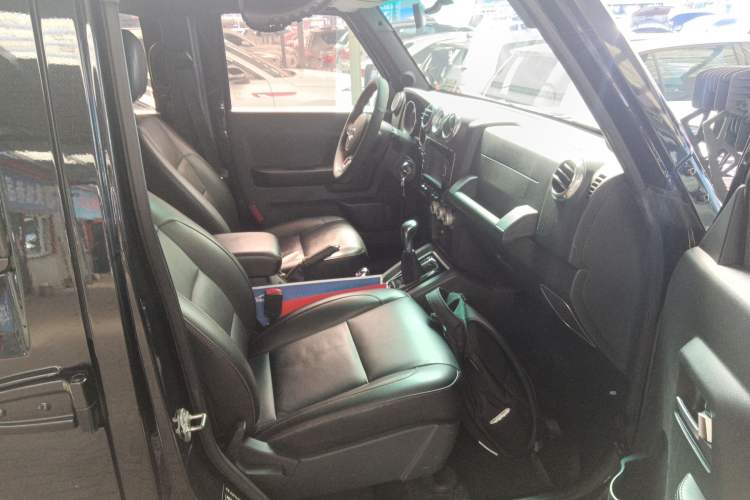 Used BAIC Off-Road BJ40 2016 40L 2.3T Automatic All-Wheel Drive Premium Edition Right Front Seat