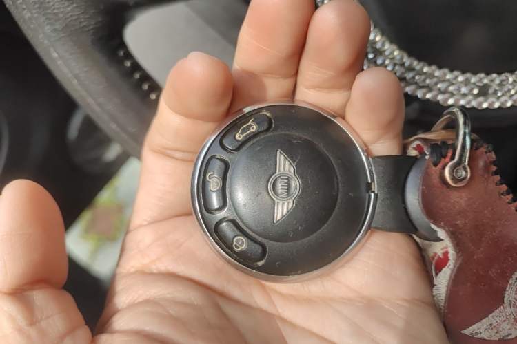 Used MINI 2011 1.6L ONE
