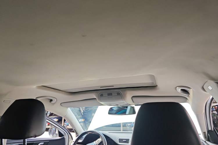 Used Volkswagen Magotan 2013 1.8TSI Luxury Model
