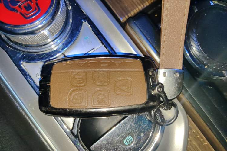 Used Jaguar XF 2014 XF 2.0T Prestige Edition
