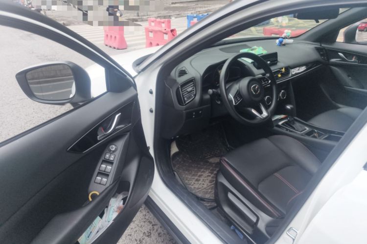 Used Mazda CX-4 2021 2.0L Automatic Two-Wheel Drive Blue Sky Dynamic Edition Driver Seat