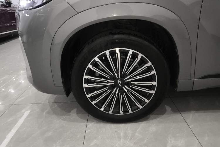 Used Chery Tiggo 9 C-DM 2025 1.5T 106KM Ultra-Comfort Edition 5 Seats Lithium-NMC
