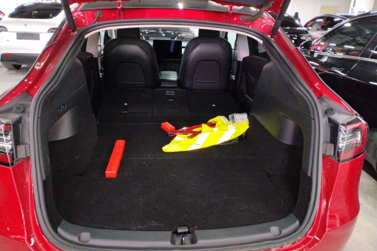 Used Tesla Model Y 2021 Long-Range All-Wheel-Drive Version