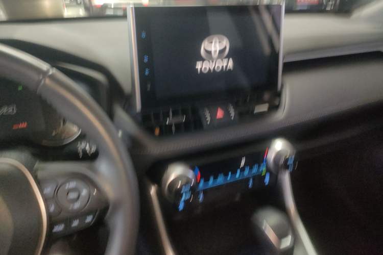 Used Toyota RAV4 2021 2.0L CVT 4x4 Style PLUS Edition Audio And AC Panel