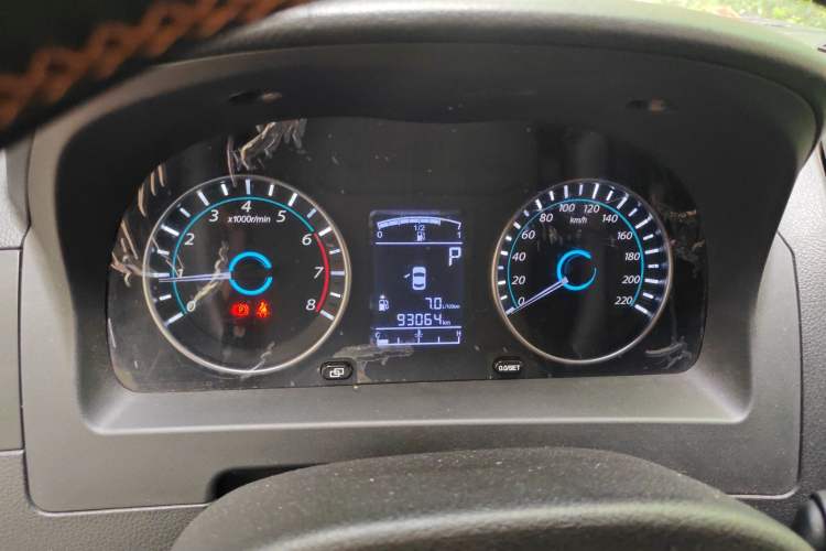 Used FORTHING Joyear XV 2016 1.6L CVT Luxury Model