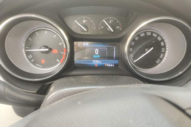 Used Buick Verano 2018 Sedan 15S Automatic Leading Model Odometer Close Up