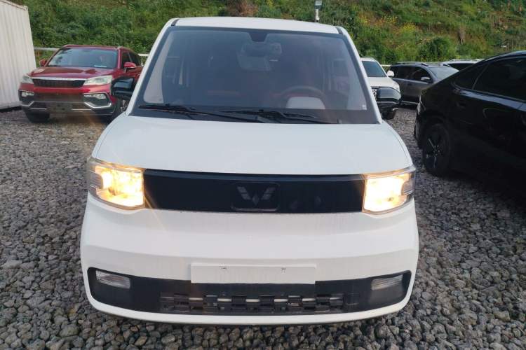 Used Wuling Hongguang MINIEV 2022 Macaron Fashion Model Lithium Iron Phosphate Front