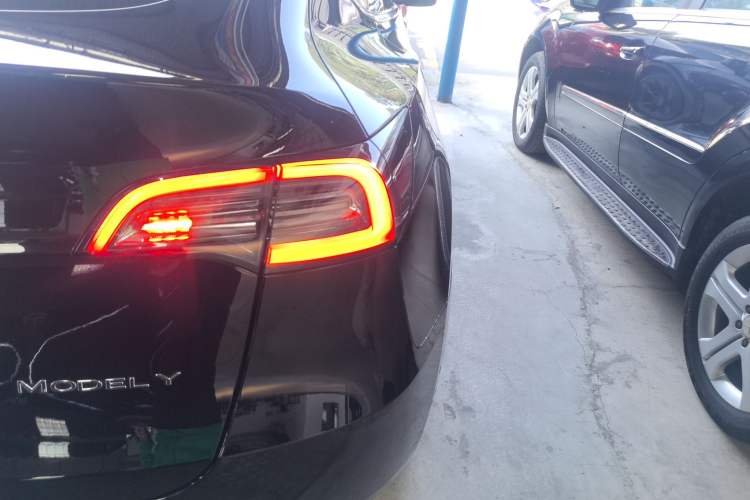 Used Tesla Model Y 2022 Rear-Wheel-Drive Version
