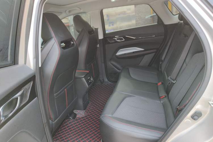 Used Oshan Z6 2022 Blue Whale 1.5T DCT Luxury Model